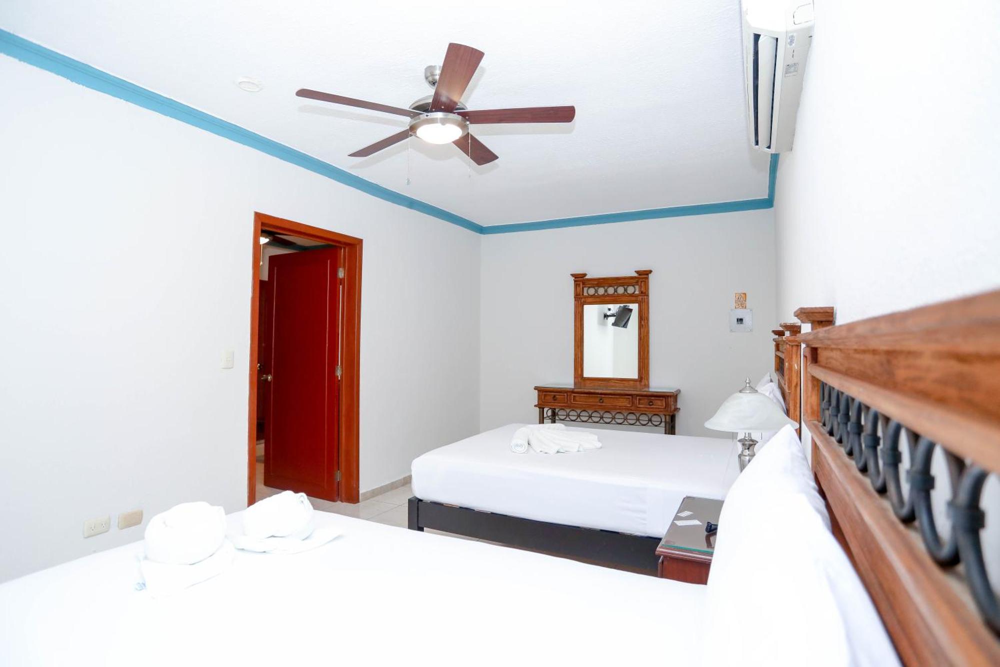 Hotel Avenida קנקון מראה חיצוני תמונה